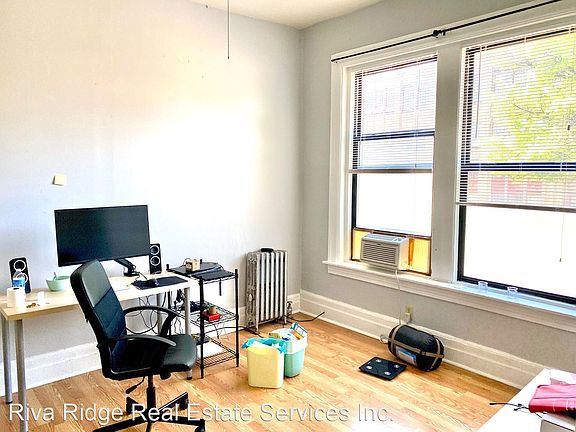 3rd image of 251 S Saint Clair St APT 1