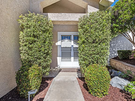 4th image of 1302 Montego Ct