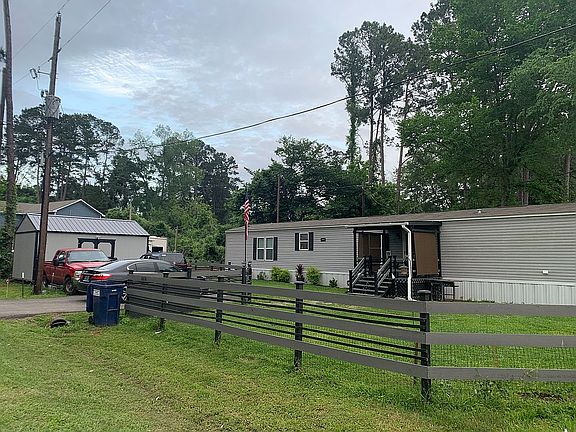 4th image of 10110 Barberry St
