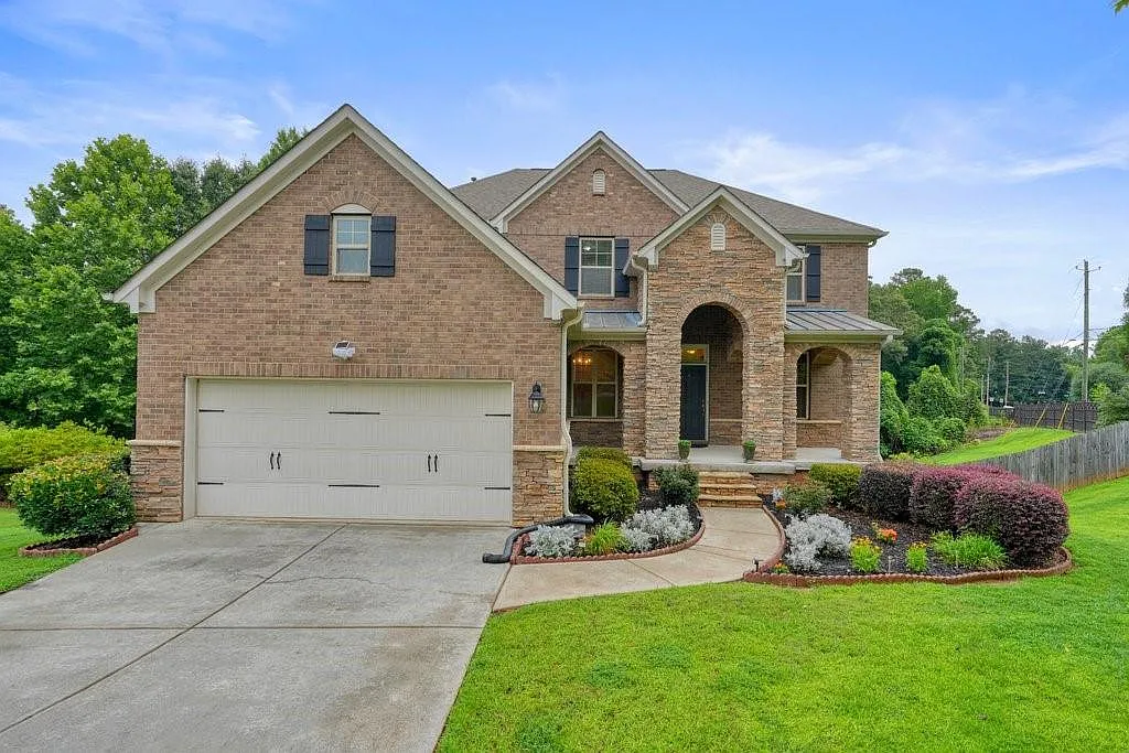 5 bed, 4.0 bath, 3243 sqft, $4,890 — Photo 1