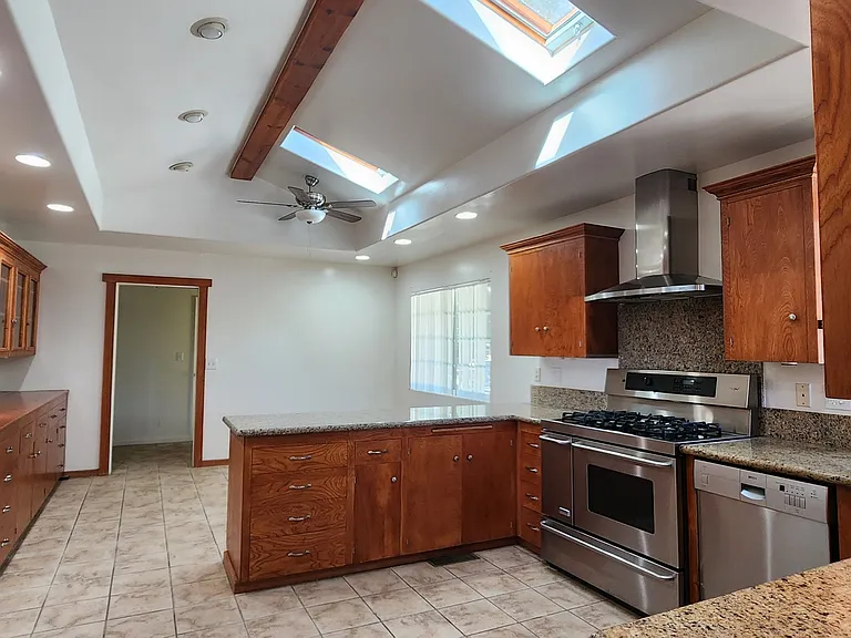 2270 Olivet Ave — Photo 6