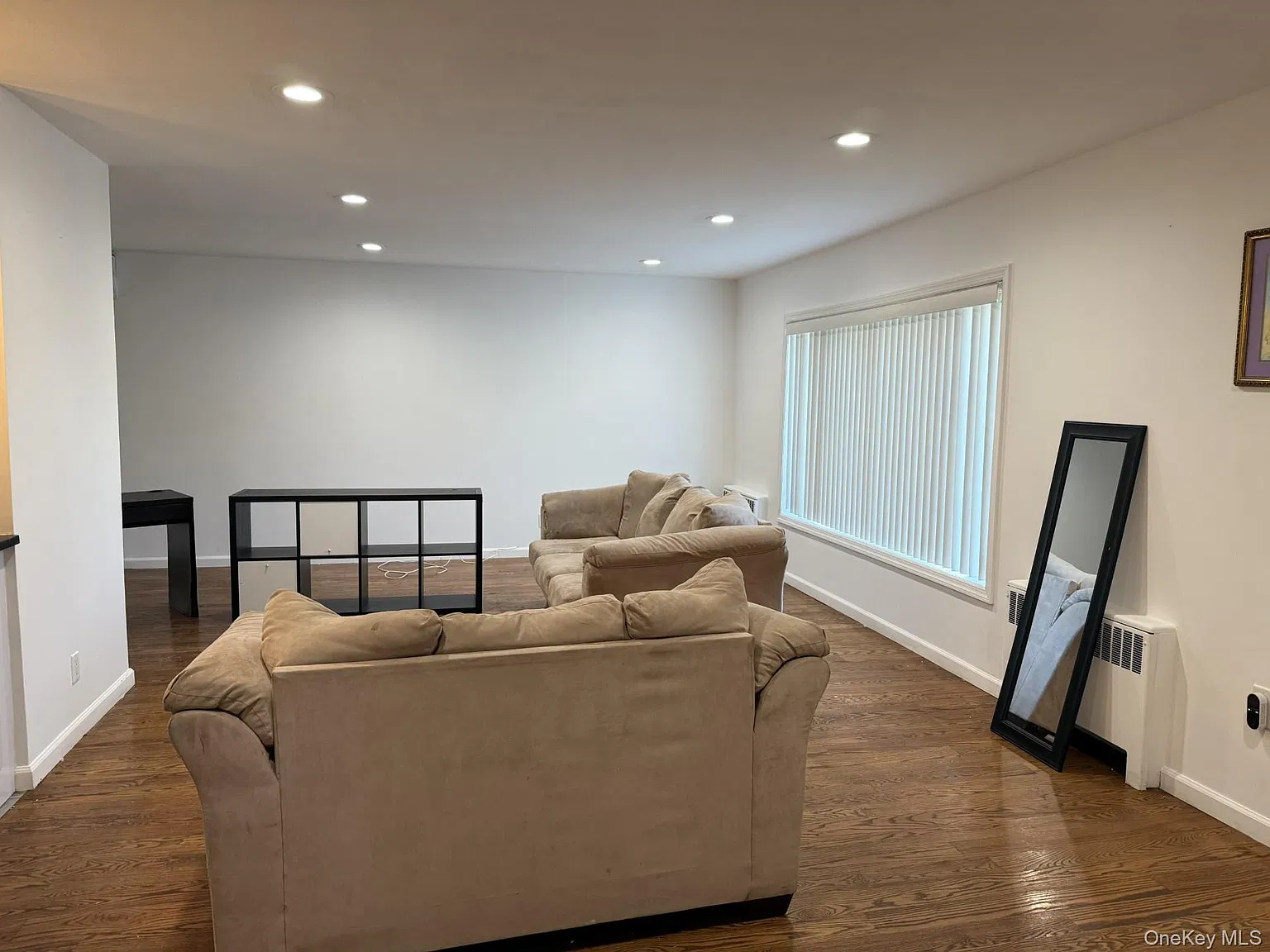 3 bed, 2.0 bath, 1198 sqft, $5,000 — Photo 4