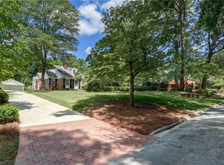 613 Kemp Rd W, Greensboro, NC 27410