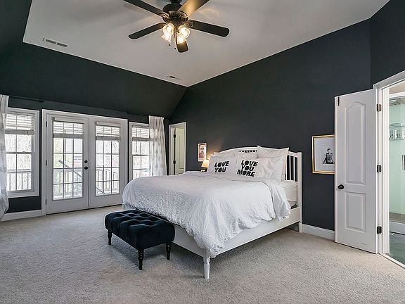 4th image of 5000 Bodie Ln