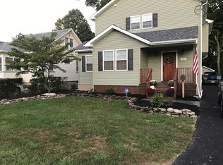 53 Burnham Rd, Morris Plains, NJ 07950