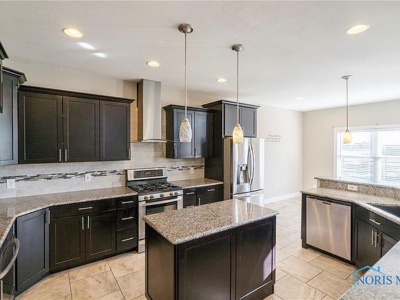 3rd image of 4598 Turtle Creek Dr