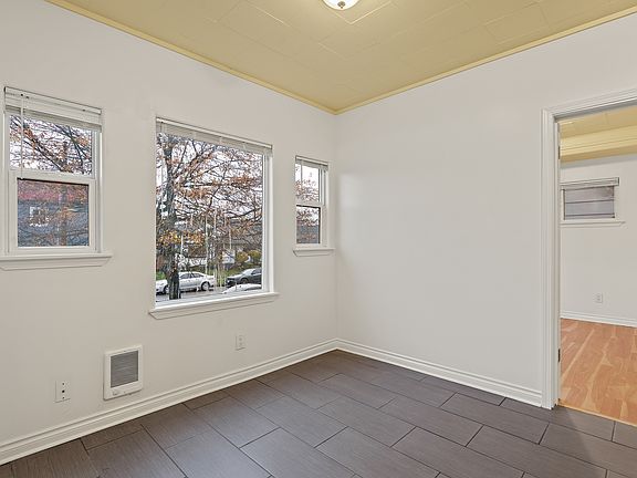 3rd image of 3901 Yakima Ave APT 1
