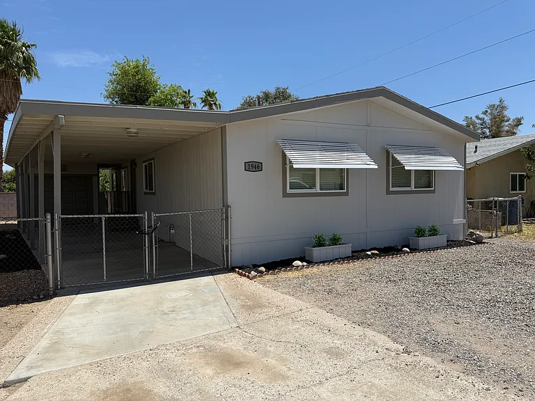 1946 Castleberry Ln — Photo 15