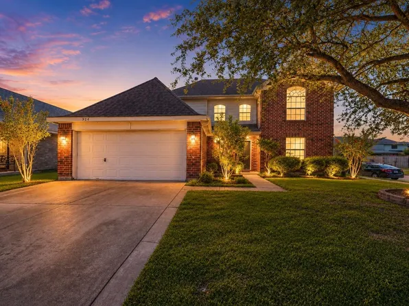 924 Chad Ln, Baytown, TX 77521