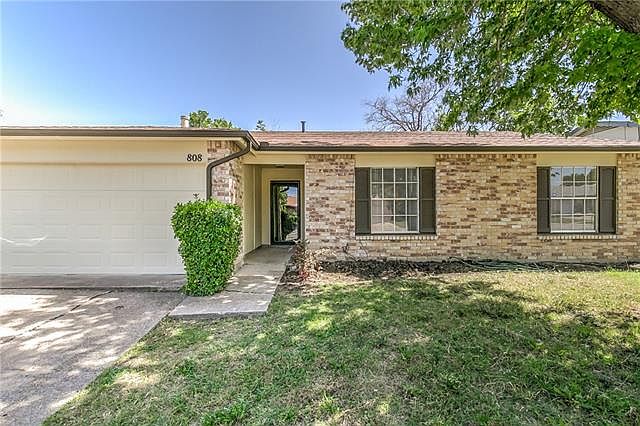 1st image of 808 W Embercrest Dr
