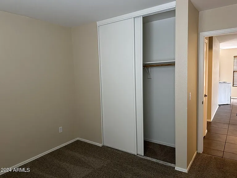 1006 S Slater Cir — Photo 10