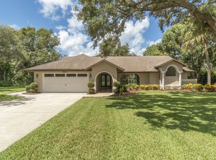 9203 Bunting Rd, Weeki Wachee, FL 34613