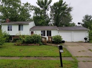 10305 E Starhaven Ct, Indianapolis, IN