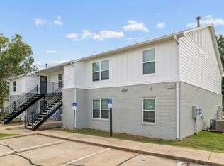 1120 W Cato Springs Rd, Fayetteville, AR 72701