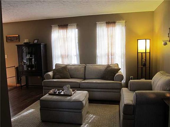 4th image of 916 Larkfield Dr