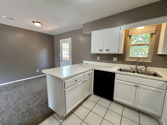 5th image of 6952 Candlish Dr