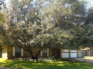 1316 Juniper Ln, Benbrook, TX 76126