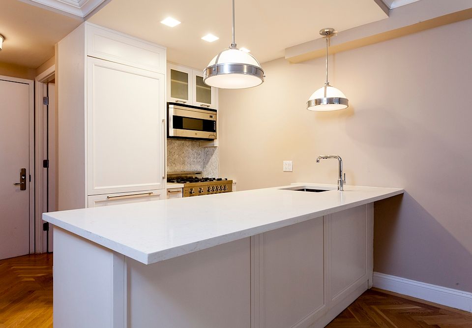 1st image of 305 E 86th St #6SE
