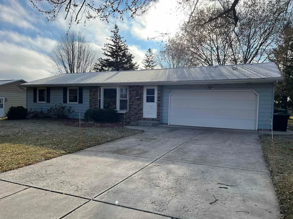 2685 Tulip Ln, Green Bay, WI 54313