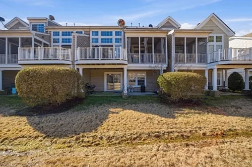 1005 Bay Breeze Dr Photo 1