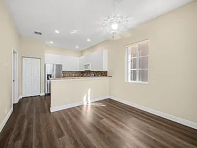 3 bed, 1822 sqft, $4,200 — Photo 3