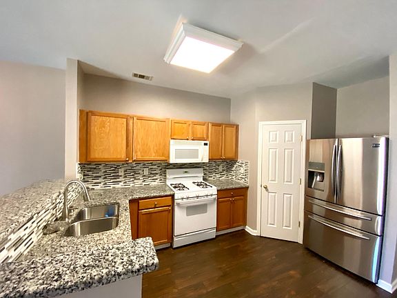 3rd image of 276 Paden Cove Trl