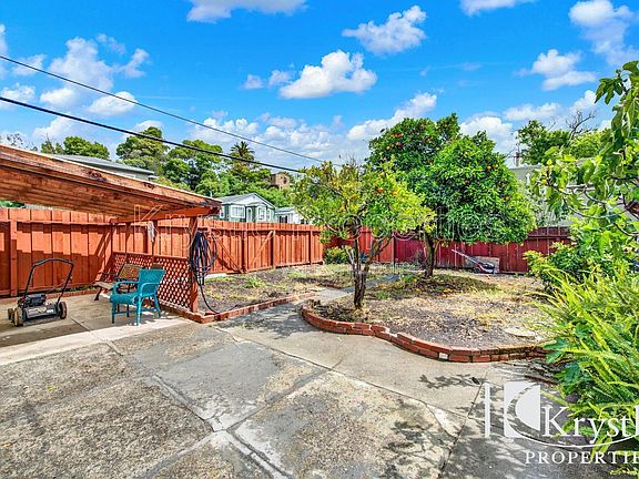 2nd image of 153 Vaqueros Ave
