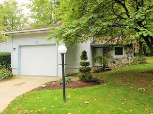 535 Forest Creek Dr, Wooster, OH 44691