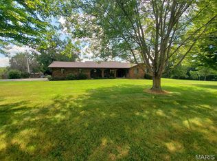 29401 170th St, Canton, MO 63435