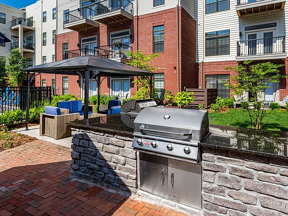 2nd image of 1172 E Broadway #413
