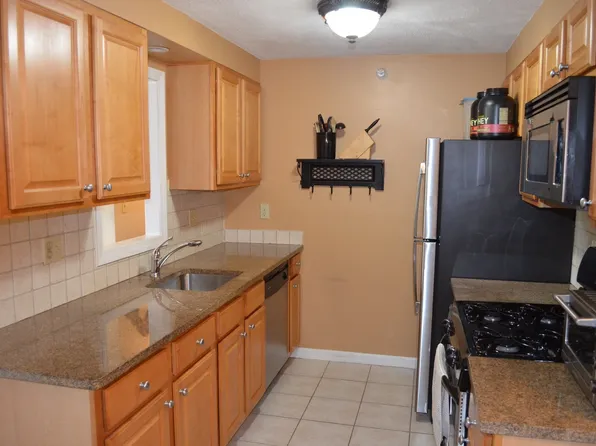 56 Townsend St APT A7, Abington, MA 02351