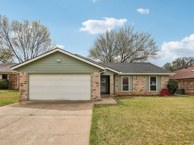 2132 Reverchon Dr, Arlington, TX, 76017