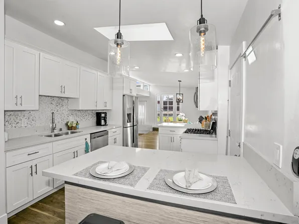 1412 Frankfort St, San Diego, CA 92110