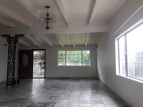 5th image of 410 S Winton Ave
