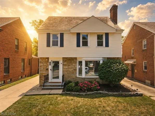 3850 Faversham Rd, University Heights, OH 44118