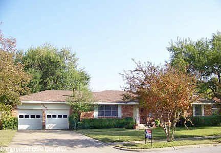 1st image of 718 Hopkins Ave