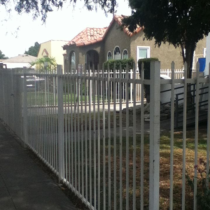 1st image of 750 E 89th St
