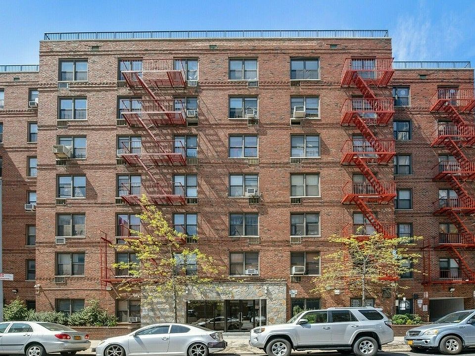 2nd image of 13317 Sanford Ave APT 6D