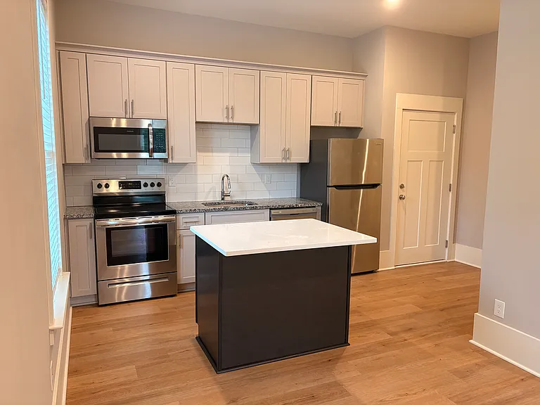 4148 N Swann St — Photo 8