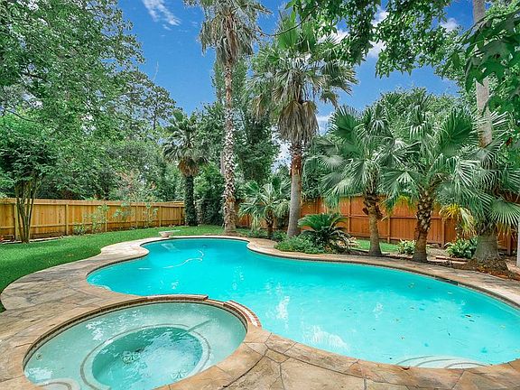 Amazing Alden Bridge location with huge, private salt water pool. Features a deep,over-sized lot (1/3 Acre Lot) with no rear neighbors. Awesome outdoor space for kids to play. Most desirable, great schools, like Buckalew Elementary, McCullough Junior