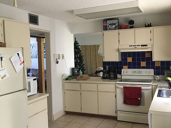 4th image of 660 Woodgate Ln