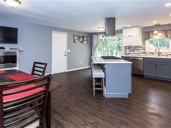 2nd image of 4102 Balboa Dr