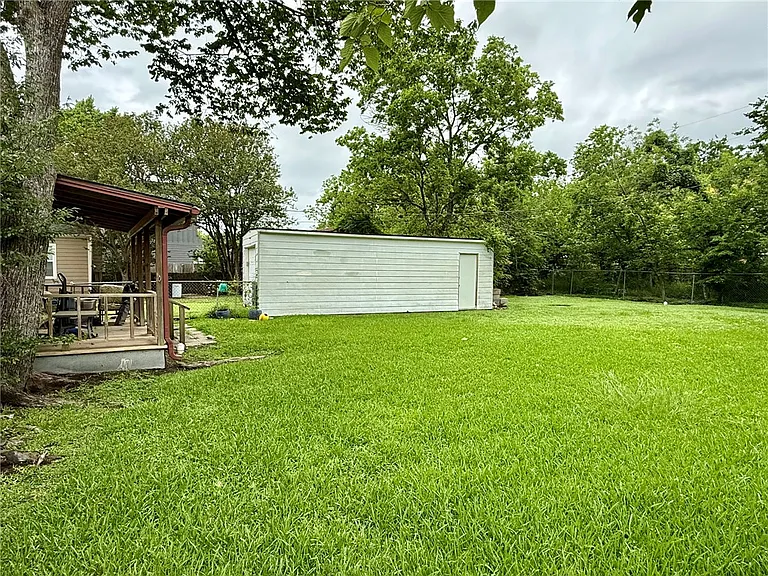 1203 Foster Ave — Photo 12
