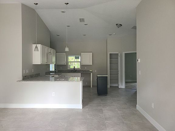 2nd image of 1922 10th Ave