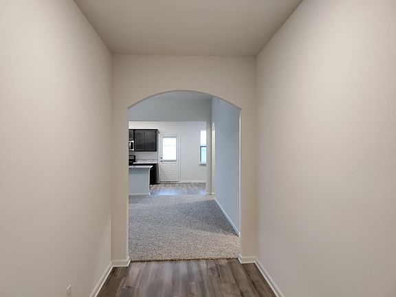 4th image of 516 Micah Ln