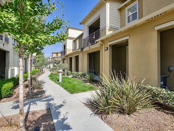 4th image of 1403 Nestwood Way