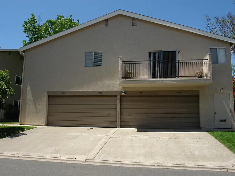 7880 Camino Glorita — Photo 2