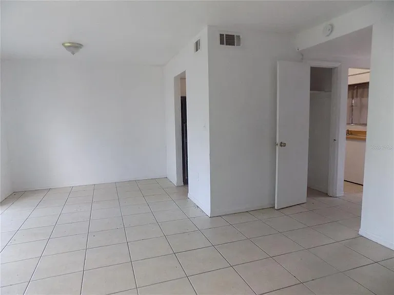 1110 SW 62nd Ter #B-C-A — Photo 16