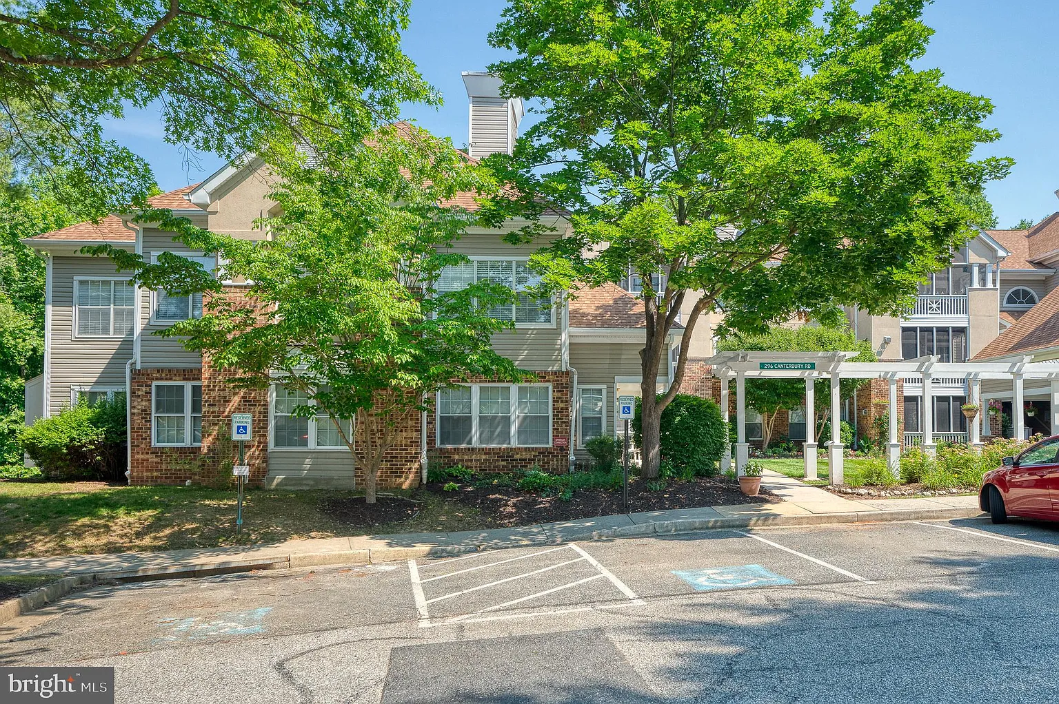 296 Canterbury Rd APT P photo 1