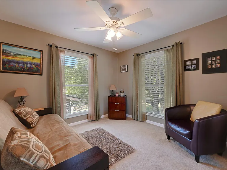 2437 Crosswind Dr — Photo 11